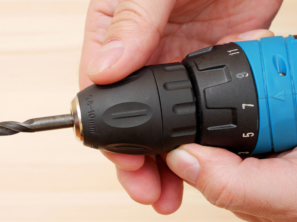 representation of the keyless chuck functionality.