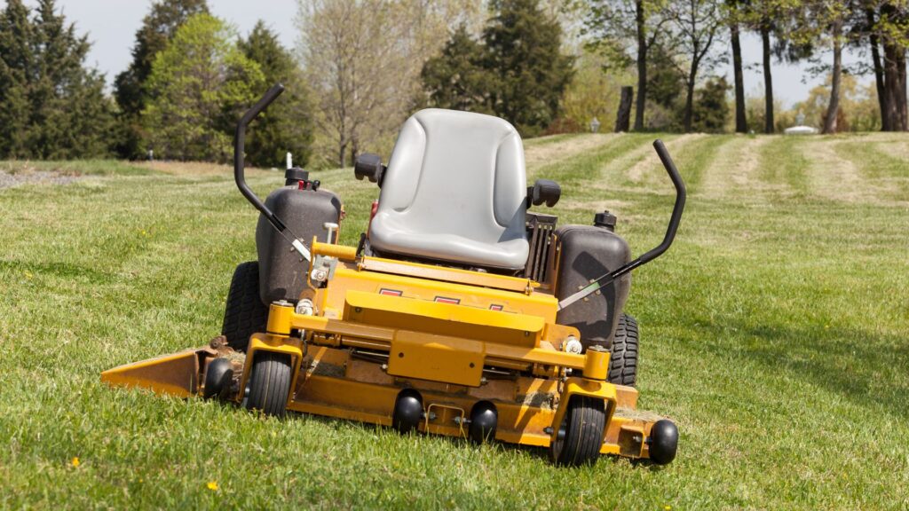 Zero-turn riding mower