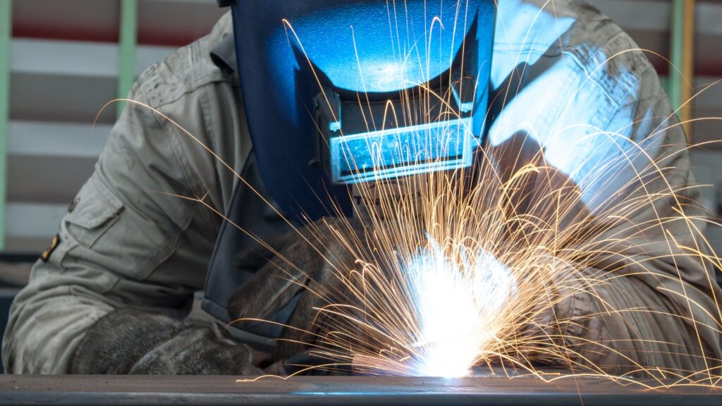 M17113 - Blog - Why Choose Noels Inc. for Welding Equipment - Featured Image Welding